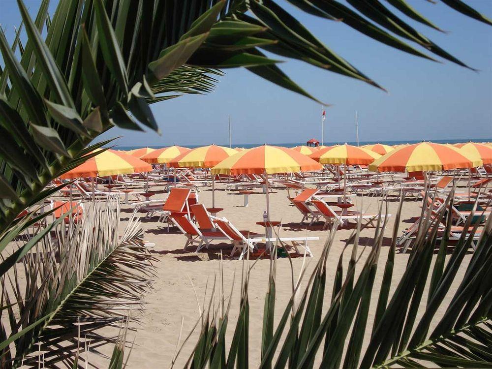 Hotel Camelia Rimini Exteriör bild